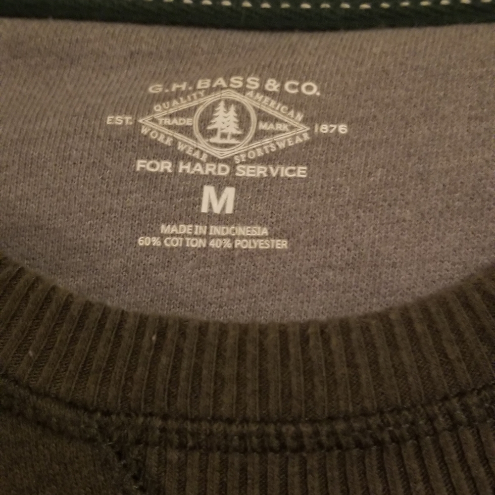 Sweatshirt - Picture 2 of 3
